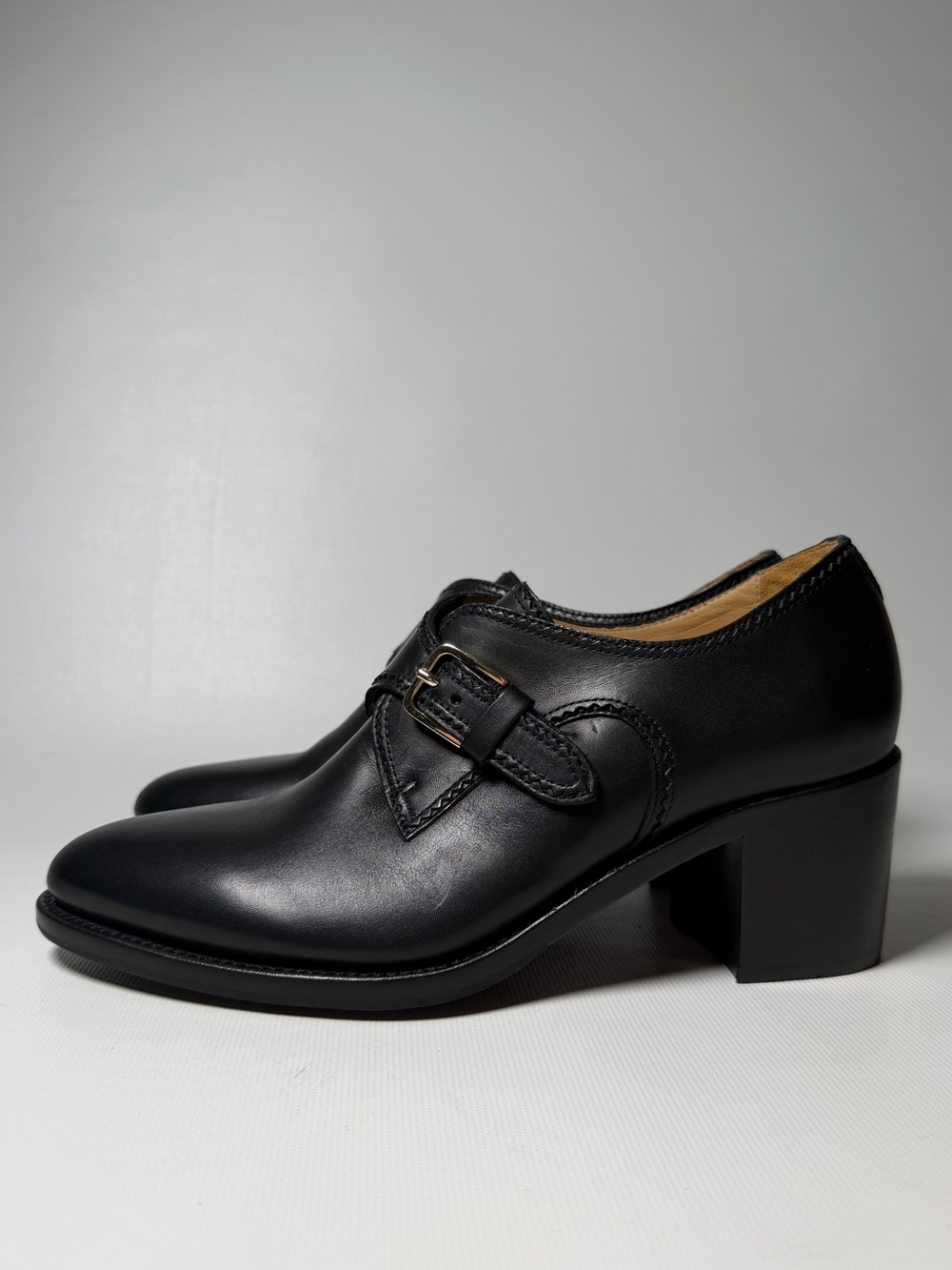 Like New - The Office of Angela Scott Miss Brooke Leather Loafer Pump - sz 38.5